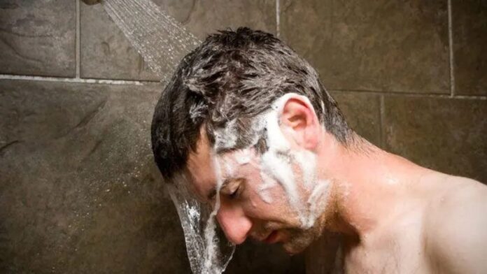 men head bath