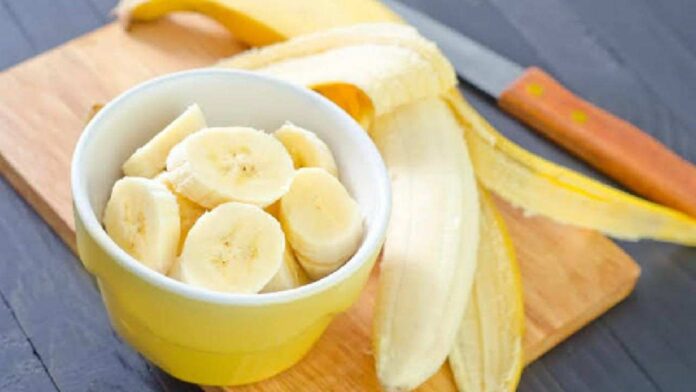 eat banana